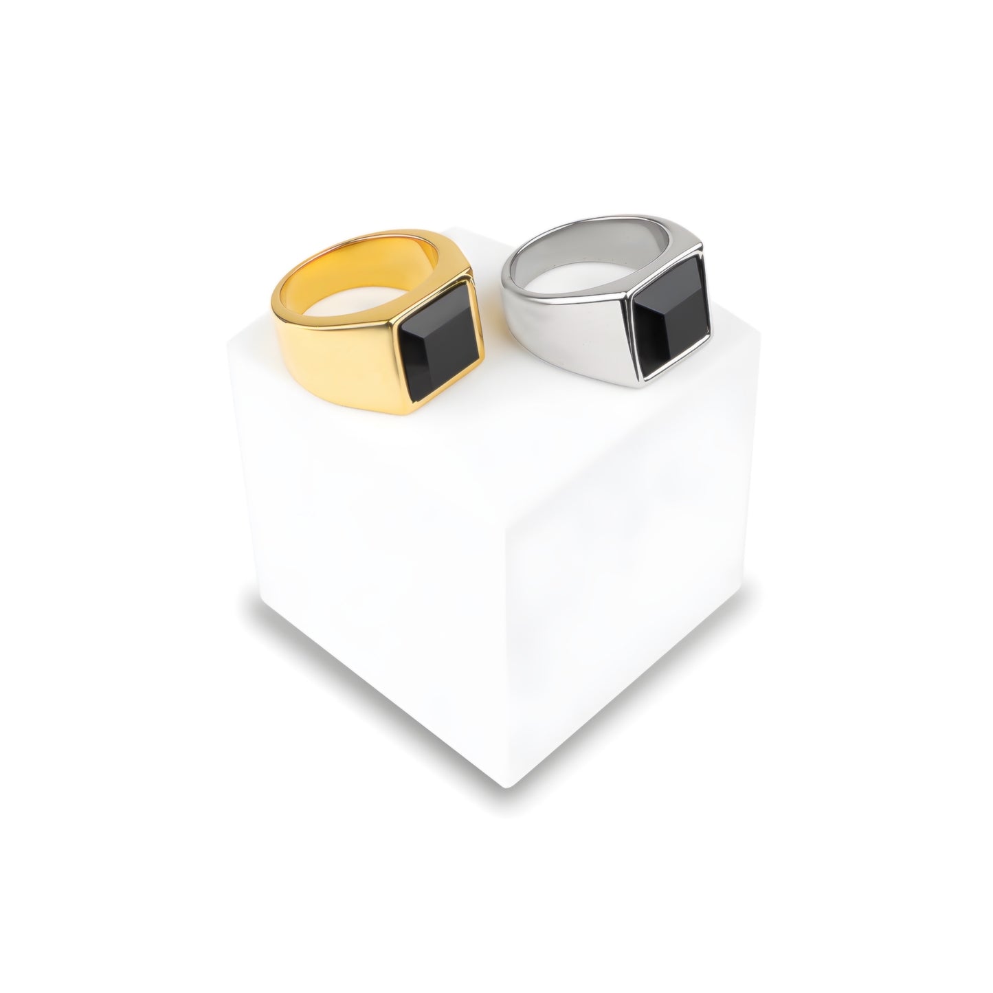 Zegelring met Zwarte Steen - Goud Kleurig - Staal